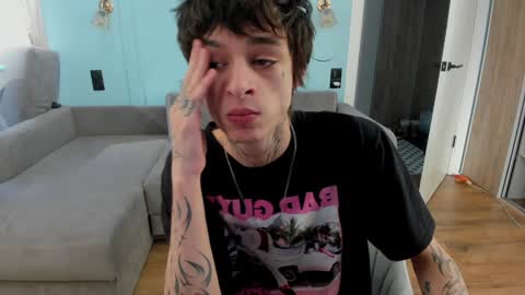 Snapshot of oliverrgroove chatting on January 2025 08:37:01 AM oliverrgroove online show from January 2025 08:37:01 AM