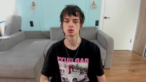 Snapshot of oliverrgroove chatting on January 2025 08:20:02 AM oliverrgroove online show from January 2025 08:20:02 AM