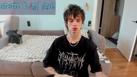 Snapshot of oliverrgroove chatting on January 2025 08:30:02 AM oliverrgroove online show from January 2025 08:30:02 AM