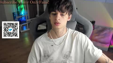 Snapshot of oliverrgroove chatting on September 2025 02:07:01 PM oliverrgroove online show from September 2025 02:07:01 PM