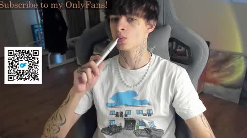 Snapshot of oliverrgroove chatting on September 2025 02:42:02 PM oliverrgroove online show from September 2025 02:42:02 PM