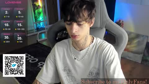 Snapshot of oliverrgroove chatting on October 2025 02:27:02 PM oliverrgroove online show from October 2025 02:27:02 PM