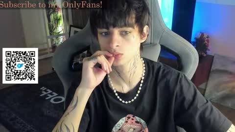 Snapshot of oliverrgroove chatting on October 2025 03:23:02 PM oliverrgroove online show from October 2025 03:23:02 PM