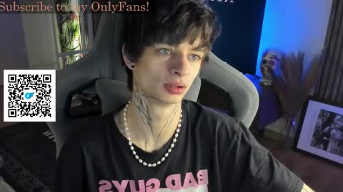 Snapshot of oliverrgroove chatting on October 2025 03:01:02 PM oliverrgroove online show from October 2025 03:01:02 PM