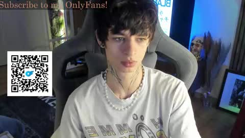 Snapshot of oliverrgroove chatting on November 2025 05:28:02 AM oliverrgroove online show from November 2025 05:28:02 AM