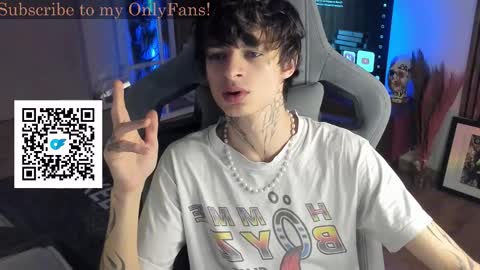 Snapshot of oliverrgroove chatting on November 2025 03:12:01 PM oliverrgroove online show from November 2025 03:12:01 PM