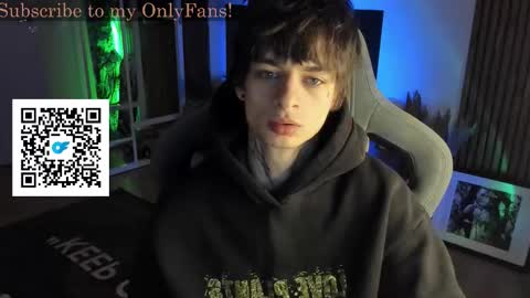 Snapshot of oliverrgroove chatting on November 2025 03:23:01 AM oliverrgroove online show from November 2025 03:23:01 AM