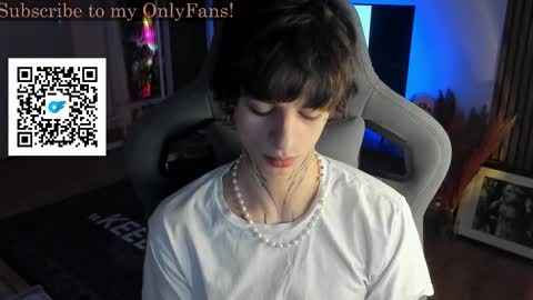 Snapshot of oliverrgroove chatting on November 2025 03:12:02 PM oliverrgroove online show from November 2025 03:12:02 PM