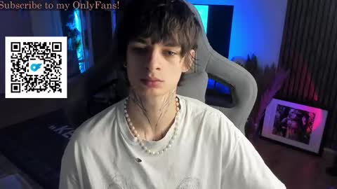 Snapshot of oliverrgroove chatting on November 2025 03:14:02 PM oliverrgroove online show from November 2025 03:14:02 PM