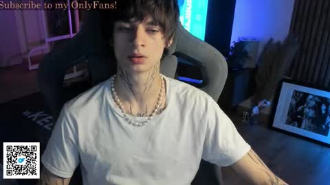 Snapshot of oliverrgroove chatting on November 2025 02:10:01 PM oliverrgroove online show from November 2025 02:10:01 PM