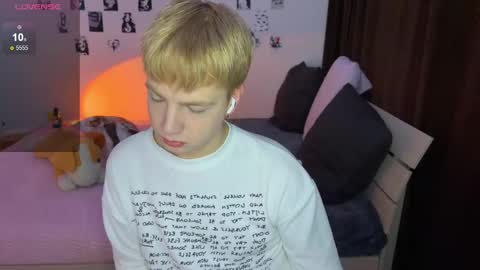 oliver online show from October 2025 01:00:02 PM