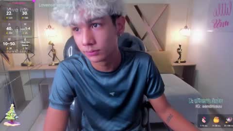 Snapshot of olivertwinky_ chatting on November 2025 02:12:02 PM Oliver online show from November 2025 02:12:02 PM