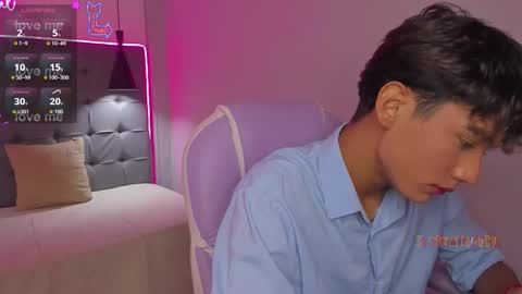 Snapshot of olivertwinky_ chatting on February 2026 08:56:02 PM Oliver online show from February 2026 08:56:02 PM