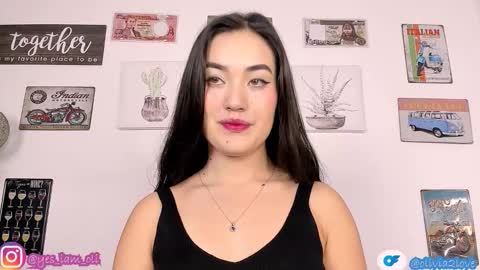 Snapshot of olivia22love chatting on November 2025 11:18:01 PM ..................................... 500 am- 1200 pm GMT-5 online show from November 2025 11:18:01 PM