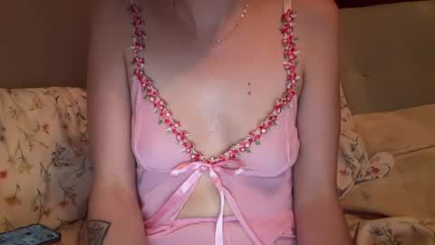 olivia2739 online show from June 2026 07:52:01 PM
