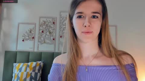 Olivia online show from February 2025 04:19:02 PM