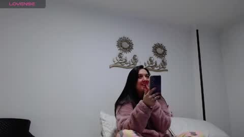 Olivia Gonzales online show from May 2026 03:12:01 AM