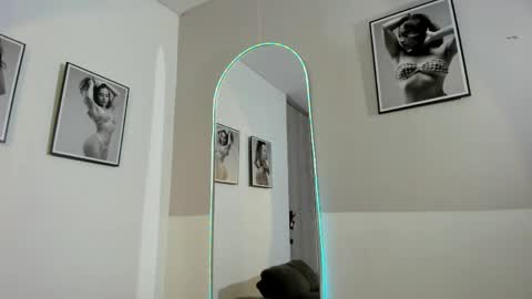 Olivia Collins online show from June 2026 02:33:01 PM
