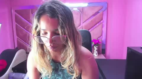  OLIVIA  online show from January 2025 03:30:02 AM