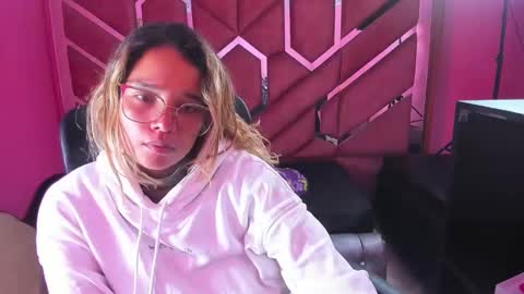  OLIVIA  online show from February 2025 04:57:01 AM