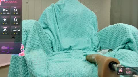 Snapshot of olivia_k_ chatting on January 2026 12:37:01 AM Olivia Hi guys Follow me online show from January 2026 12:37:01 AM