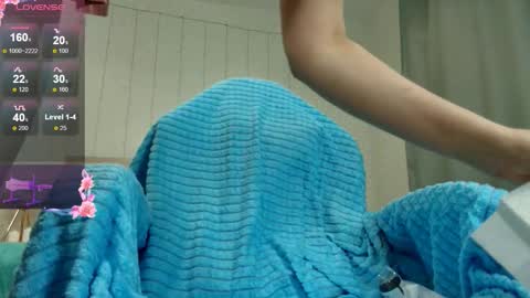 Snapshot of olivia_k_ chatting on February 2026 12:42:02 AM Olivia Hi guys Follow me online show from February 2026 12:42:02 AM