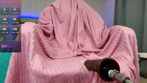 Snapshot of olivia_k_ chatting on May 2026 11:21:02 PM Olivia Hi guys Follow me online show from May 2026 11:21:02 PM