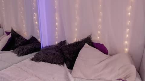 IG Im Oliviamorrys X OliviaMorrys online show from April 2026 08:58:02 PM