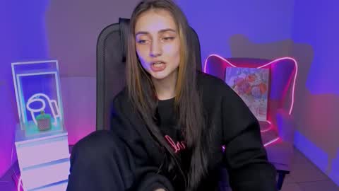 Snapshot of olivia_norton_ chatting on November 2025 03:01:02 PM olivia_norton_ online show from November 2025 03:01:02 PM