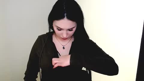 Olivia online show from March 2026 09:40:01 PM