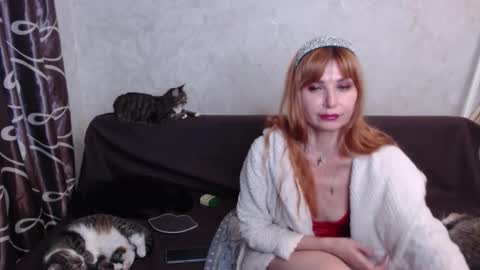 Olivia online show from September 2025 08:08:02 PM