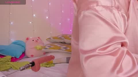 Snapshot of olivia_s19 chatting on February 2026 06:22:01 AM olivia_s19 online show from February 2026 06:22:01 AM