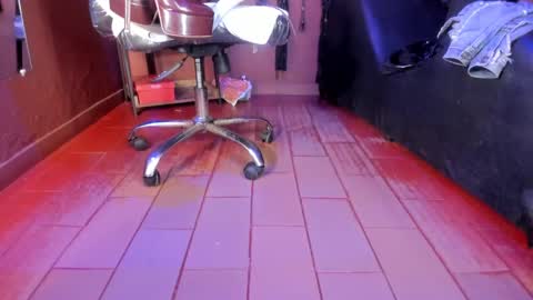   online show from January 2025 01:11:01 PM