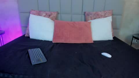 Olivia  online show from April 2026 02:17:02 PM