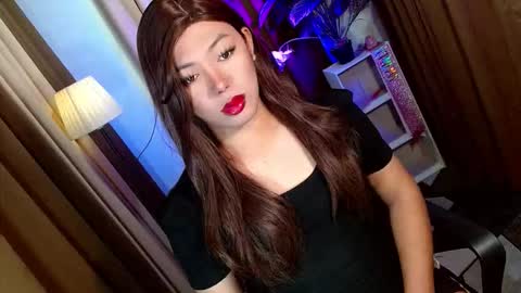 Miss OLIVIA online show from November 2025 04:38:02 PM