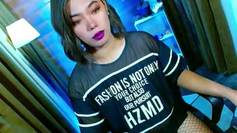 Miss OLIVIA online show from May 2026 05:47:01 AM