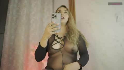 Snapshot of olivia_velvett chatting on March 2026 11:21:01 PM Olivia Velvett conexion 05 00 pm to 1115 pm colombia online show from March 2026 11:21:01 PM