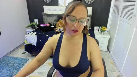 olivia online show from December 2024 07:48:02 PM