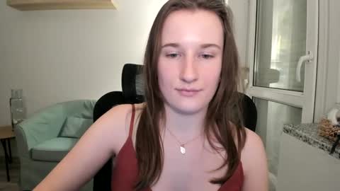 Snapshot of oliviaaa2003 chatting on January 2025 07:38:01 PM Oliwiaa2004 online show from January 2025 07:38:01 PM