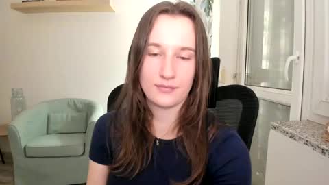 Snapshot of oliviaaa2003 chatting on February 2025 07:29:01 PM Oliwiaa2004 online show from February 2025 07:29:01 PM