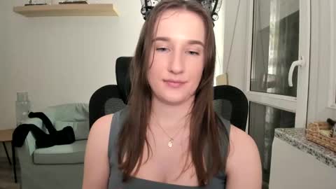 Snapshot of oliviaaa2003 chatting on March 2025 10:53:01 PM Oliwiaa2004 online show from March 2025 10:53:01 PM