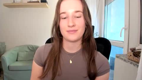 Snapshot of oliviaaa2003 chatting on September 2025 01:34:01 PM Oliwiaa2004 online show from September 2025 01:34:01 PM