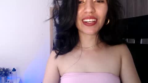 Snapshot of oliviaaa__ chatting on December 2024 03:37:02 PM oliviaaa__ online show from December 2024 03:37:02 PM