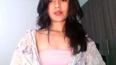 Snapshot of oliviaaa__ chatting on January 2025 03:02:01 PM oliviaaa__ online show from January 2025 03:02:01 PM