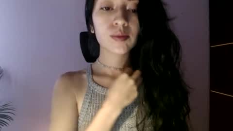 oliviaaa__ online show from May 2026 04:56:02 PM