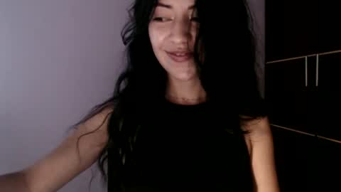 oliviaaa__ online show from May 2026 06:13:01 PM