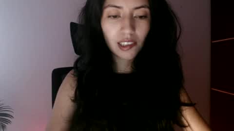 oliviaaa__ online show from June 2026 04:52:01 PM