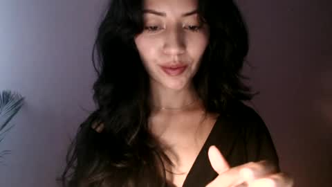 oliviaaa__ online show from June 2026 05:02:02 PM