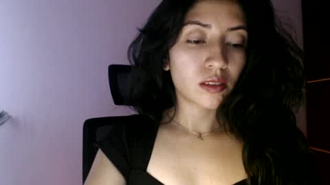 oliviaaa__ online show from July 2026 05:28:01 PM