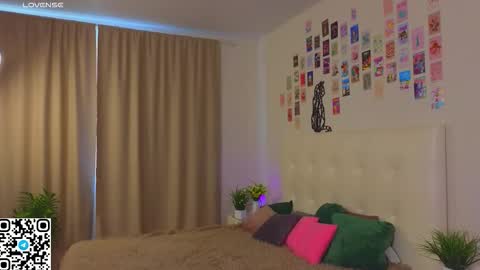 Olivia online show from October 2025 02:14:02 AM